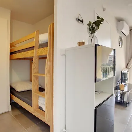 T2 A Deux Pas Des Plages Quartier Des Quilles Apartmán *