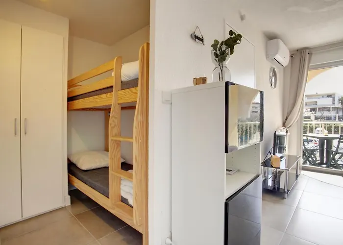 T2 A Deux Pas Des Plages Quartier Des Quilles Appartamento *